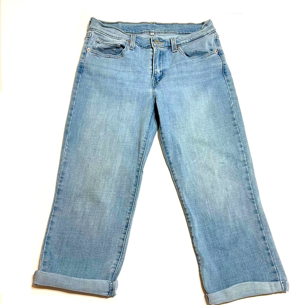 Levi Classic Capri Light Wash Stretch Denim, 27